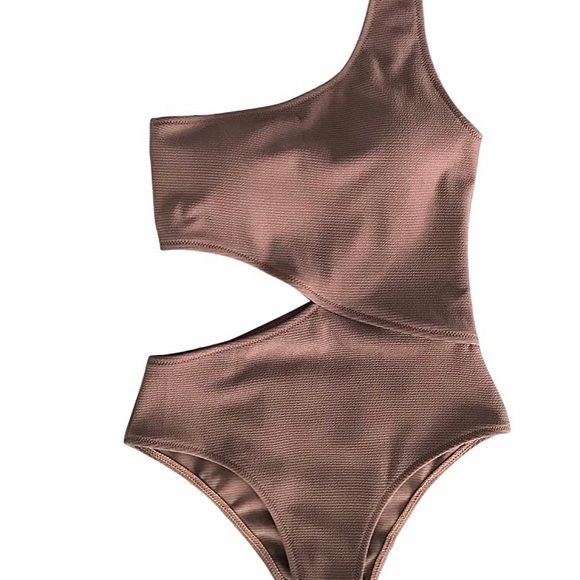 Cupshe Swim one piece - Picture 3 of 5